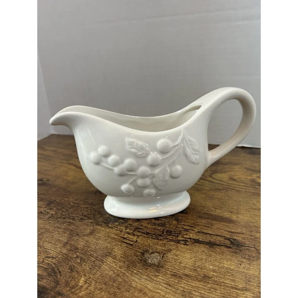 Better Homes Gardens Heritage White Fruit Berry Gravy Boat Farmhouse Dine Decor